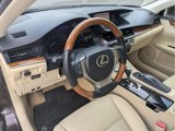 Used 2013 Lexus ES 300h image 2