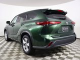 Used 2023 Toyota Highlander L image 4