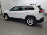 Used 2018 Jeep Cherokee Latitude w/ Cold Weather Group image 3