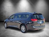 Used 2020 Chrysler Pacifica Touring-L image 4