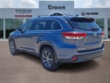 Used 2019 Toyota Highlander XLE image 4