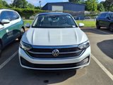 Used 2024 Volkswagen Jetta SE w/ Panoramic Sunroof Package image 2
