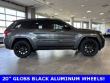 Used 2017 Jeep Grand Cherokee Altitude image 2