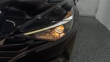 Used 2022 Hyundai Elantra SE image 5