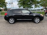 Used 2013 Nissan Rogue SV image 2