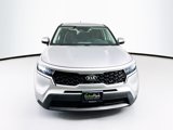 Used 2021 Kia Sorento LX image 2