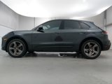 Certified 2023 Porsche Macan image 2