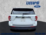 Used 2022 Ford Explorer XLT image 3