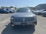 Used 2018 Volkswagen Tiguan SEL Premium image 2