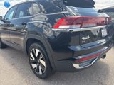 Used 2024 Volkswagen Atlas Cross Sport SE image 2