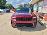 Used 2023 Jeep Grand Cherokee Limited w/ Luxury Tech Group II image 2