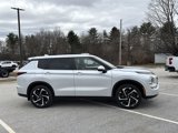 Used 2023 Mitsubishi Outlander SE image 4