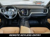 Used 2018 Volvo XC60 T6 Momentum w/ Convenience Package image 4