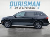 Used 2020 Volkswagen Tiguan SE w/ Panoramic Sunroof Package image 3