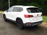 Used 2022 Volkswagen Taos SEL w/ Panoramic Sunroof Package image 3