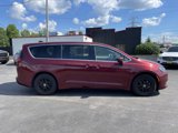 Used 2022 Chrysler Voyager LX image 4