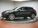 Certified 2024 Porsche Macan image 2