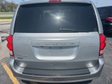 Used 2020 Dodge Grand Caravan SE image 3