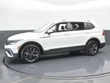 Used 2022 Volkswagen Tiguan SE image 2