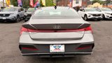 Used 2024 Hyundai Elantra SEL image 6