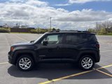 Used 2015 Jeep Renegade Latitude w/ Cold Weather Group II image 4