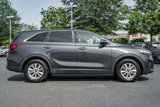 Used 2019 Kia Sorento LX image 3