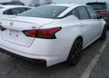 Used 2023 Nissan Altima 2.5 SR image 2