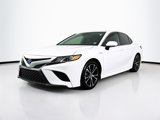 Used 2019 Toyota Camry XLE image 3