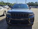 Used 2023 Jeep Grand Cherokee Altitude image 2