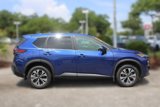 Used 2023 Nissan Rogue SV image 5