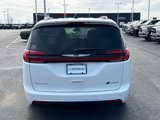 Certified 2024 Chrysler Pacifica Pinnacle image 4