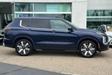 New 2025 Mitsubishi Outlander SE image 3