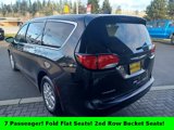 Used 2022 Chrysler Voyager LX image 5