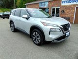 Used 2023 Nissan Rogue SV image 3