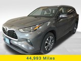 Used 2024 Toyota Highlander XLE image 3