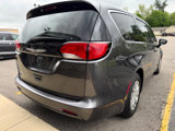 Used 2020 Chrysler Voyager L image 3