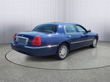 Used 2011 Lincoln Town Car Signature Limited image 2