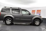 Used 2005 Nissan Pathfinder XE image 4