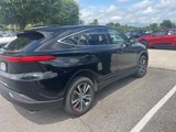 Used 2023 Toyota Venza LE image 3