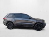 Used 2017 Jeep Grand Cherokee Altitude image 4