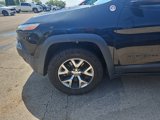 Used 2015 Jeep Cherokee Trailhawk image 6