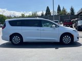 Used 2018 Chrysler Pacifica Touring-L image 4
