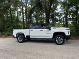Used 2022 Chevrolet Silverado 2500 Custom w/ Custom Value Package image 3