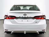 Used 2024 Toyota Camry SE image 5