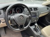 Used 2018 Volkswagen Jetta SE image 2