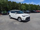 Used 2023 Kia Soul LX w/ LX Technology Package image 3