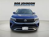Used 2022 Volkswagen Taos SE image 2