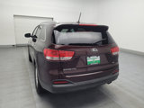 Used 2017 Kia Sorento LX image 5