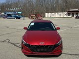 Used 2023 Hyundai Elantra SEL w/ Cargo Package image 2