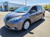 Used 2015 Toyota Sienna XLE image 3